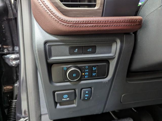 used 2024 Ford Expedition car, priced at $58,998