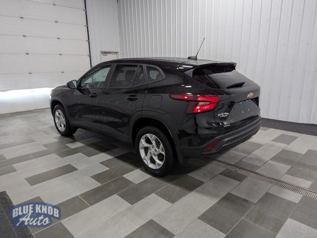 used 2025 Chevrolet Trax car, priced at $22,498
