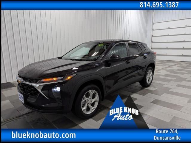 used 2025 Chevrolet Trax car, priced at $22,498