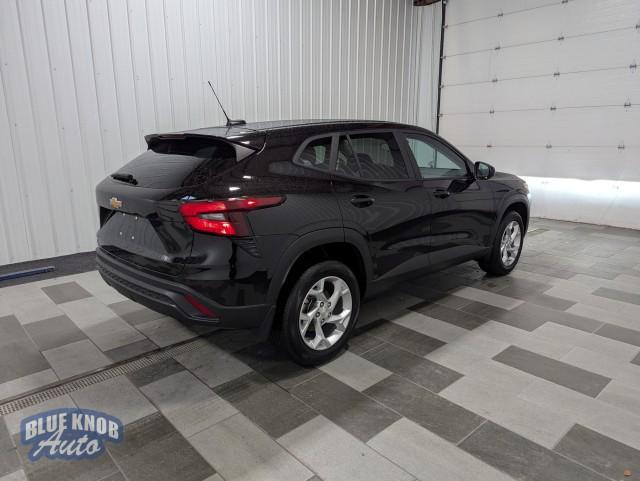 used 2025 Chevrolet Trax car, priced at $22,498