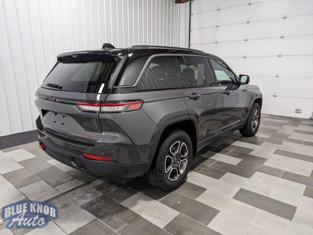 used 2022 Jeep Grand Cherokee car, priced at $37,498