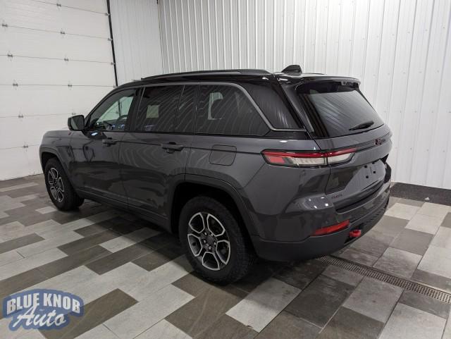 used 2022 Jeep Grand Cherokee car, priced at $37,498