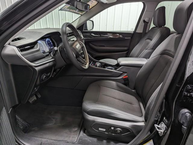 used 2023 Jeep Grand Cherokee car, priced at $29,498
