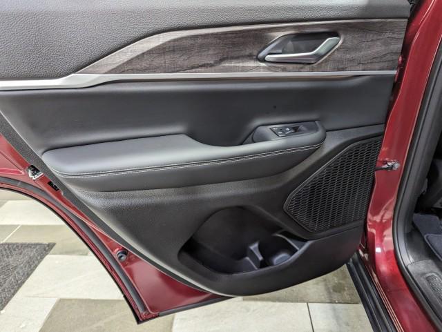 used 2023 Jeep Grand Cherokee car, priced at $37,998