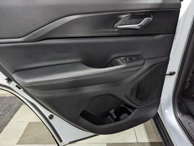 used 2023 Jeep Grand Cherokee car, priced at $34,498