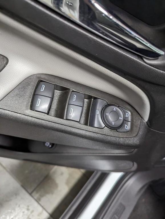 used 2023 Chevrolet Equinox car, priced at $22,498