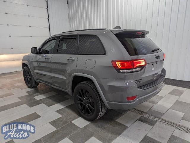 used 2022 Jeep Grand Cherokee car, priced at $29,498