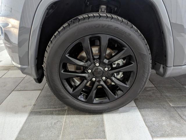 used 2022 Jeep Grand Cherokee car, priced at $29,498