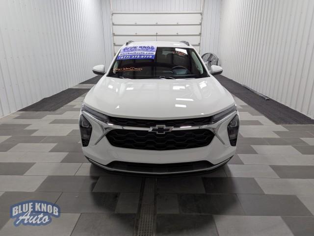used 2025 Chevrolet Trax car, priced at $24,498