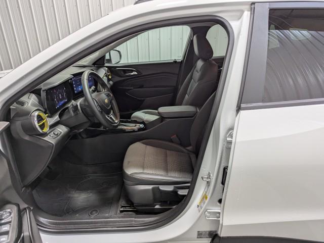 used 2025 Chevrolet Trax car, priced at $24,498