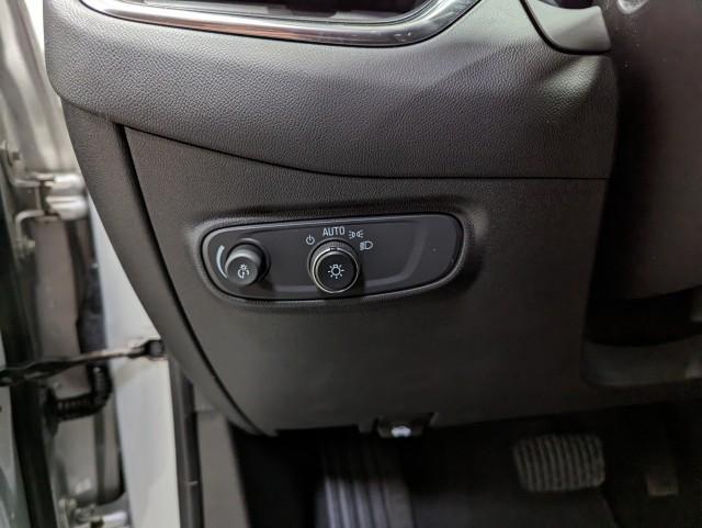 used 2022 Chevrolet Equinox car, priced at $22,998