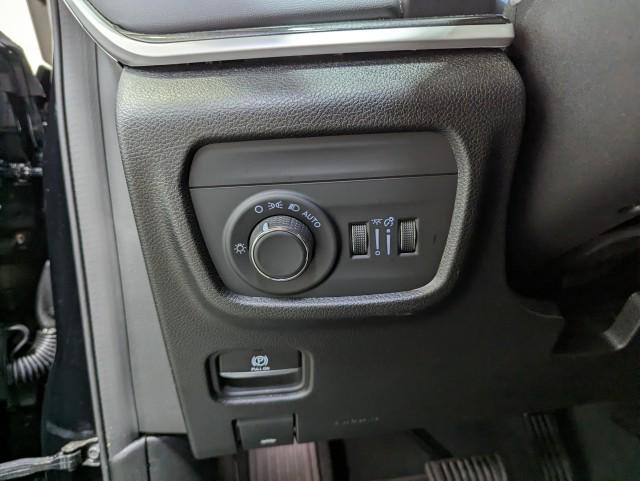 used 2023 Jeep Grand Cherokee car, priced at $28,998