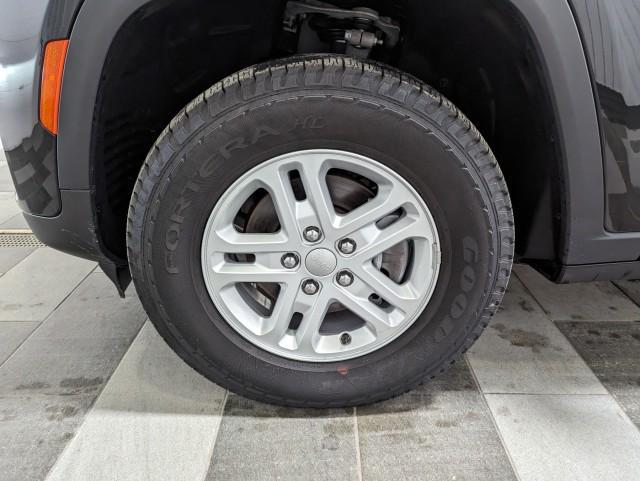 used 2023 Jeep Grand Cherokee car, priced at $28,998