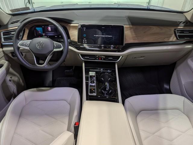 used 2025 Volkswagen Atlas car, priced at $37,498
