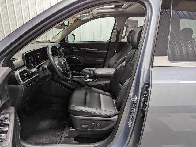 used 2025 Kia Telluride car, priced at $39,998