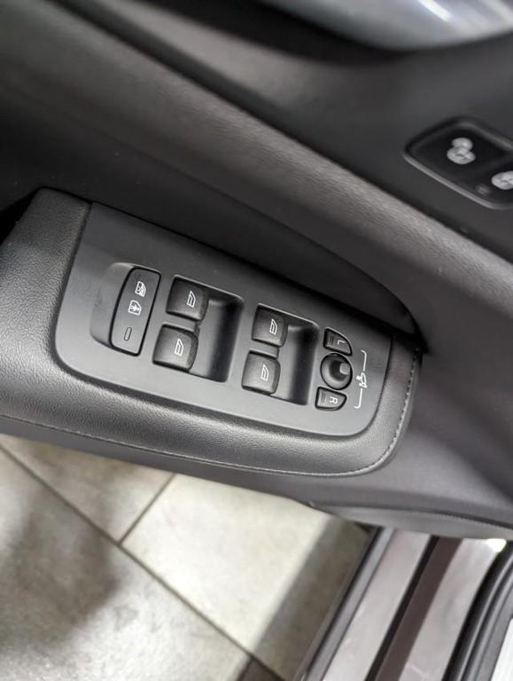 used 2024 Volvo S60 car, priced at $34,498