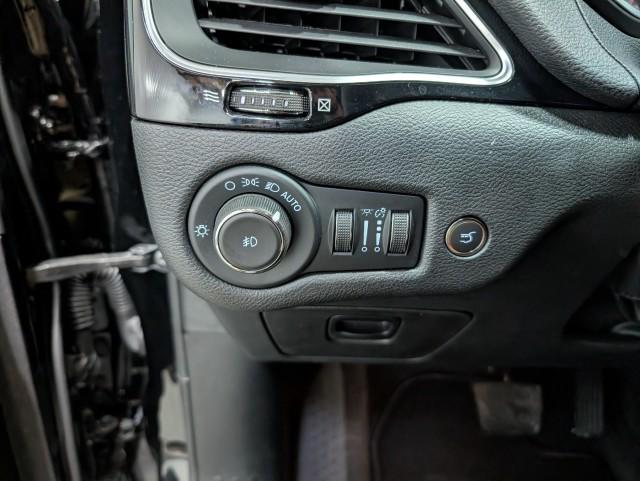 used 2023 Jeep Cherokee car, priced at $27,498