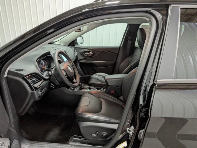 used 2023 Jeep Cherokee car, priced at $27,498