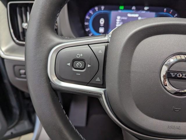 used 2022 Volvo XC60 car, priced at $35,998