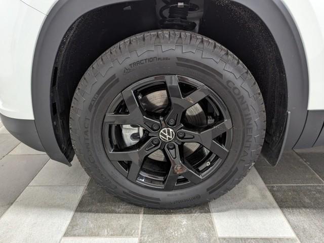 used 2024 Volkswagen Atlas car, priced at $42,998