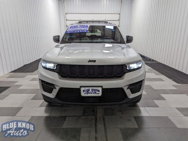 used 2023 Jeep Grand Cherokee car, priced at $34,498