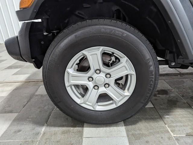 used 2021 Jeep Wrangler Unlimited car, priced at $31,498