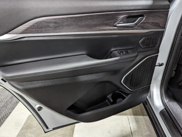 used 2022 Jeep Grand Cherokee L car, priced at $33,498