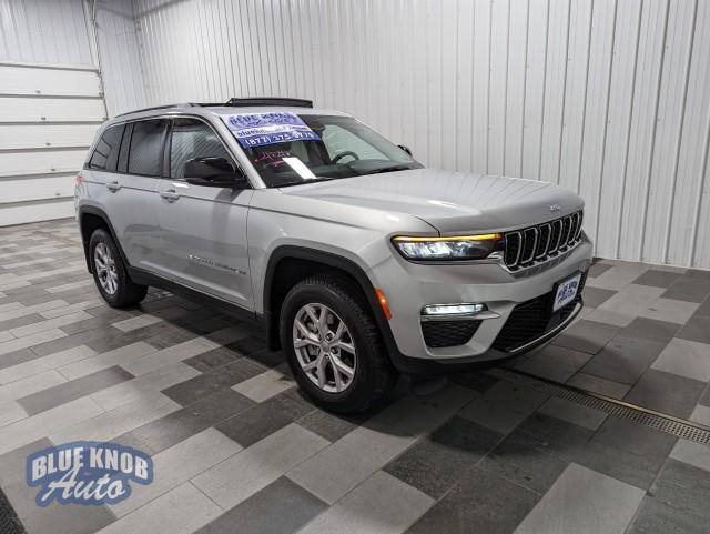 used 2022 Jeep Grand Cherokee car, priced at $31,998