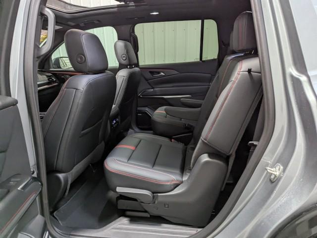 used 2024 Chevrolet Traverse car, priced at $50,498