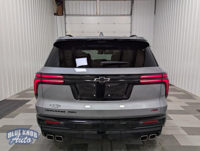 used 2024 Chevrolet Traverse car, priced at $50,498
