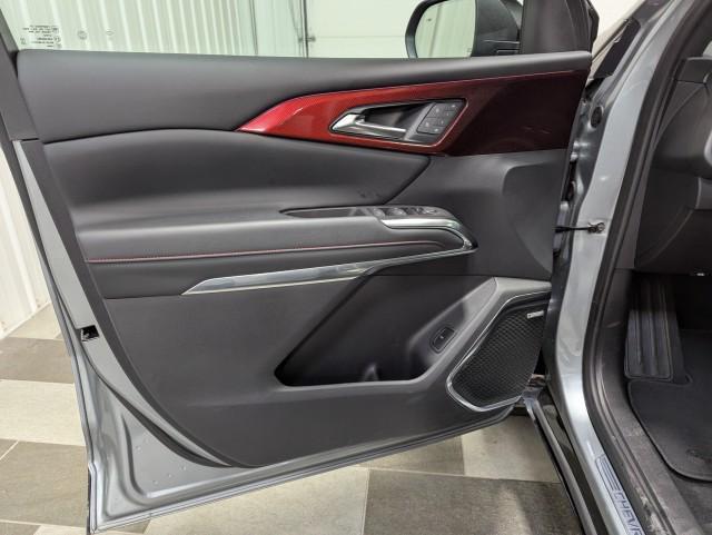 used 2024 Chevrolet Traverse car, priced at $50,498