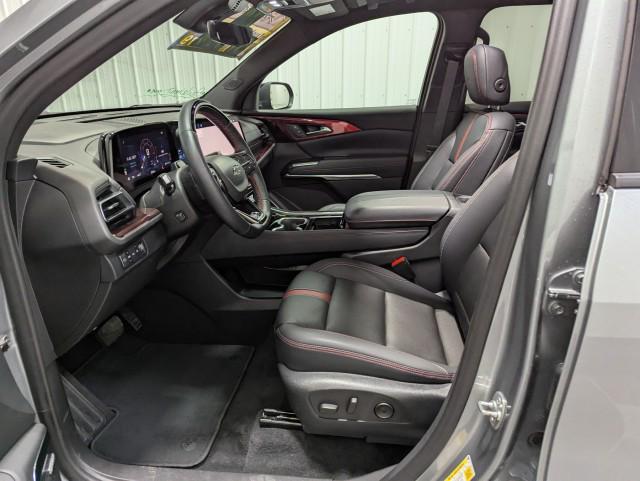 used 2024 Chevrolet Traverse car, priced at $50,498