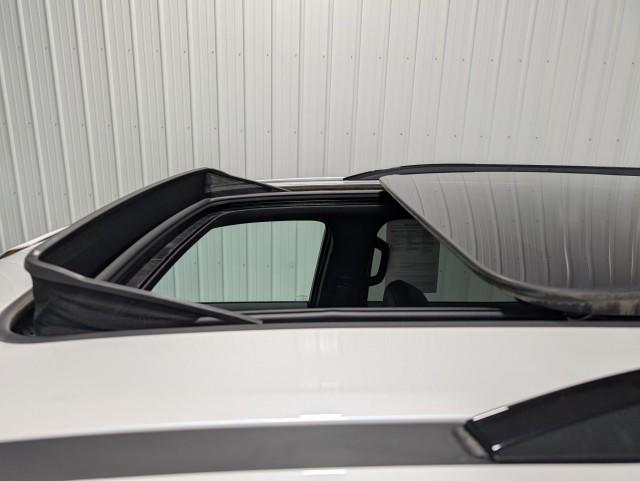 used 2024 Chevrolet Traverse car, priced at $50,998