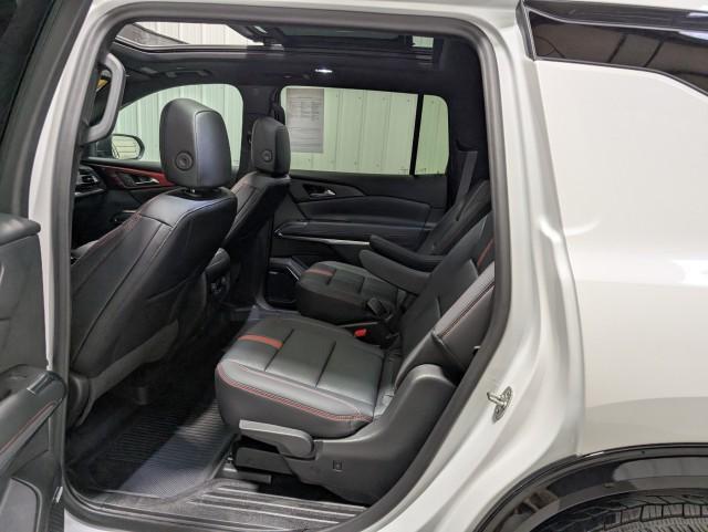 used 2024 Chevrolet Traverse car, priced at $50,998