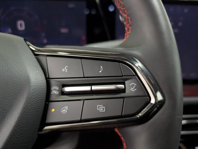 used 2024 Chevrolet Traverse car, priced at $50,998