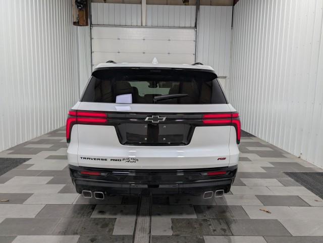 used 2024 Chevrolet Traverse car, priced at $50,998