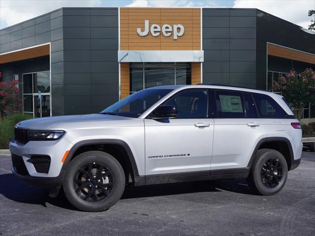 new 2025 Jeep Grand Cherokee car, priced at $39,158