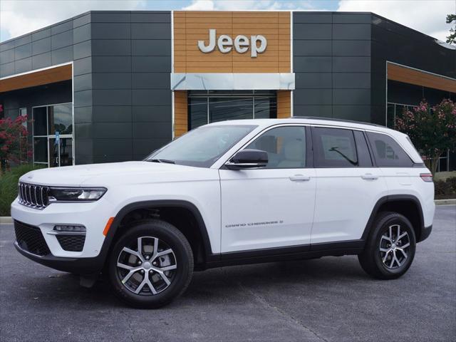 new 2025 Jeep Grand Cherokee car, priced at $45,425