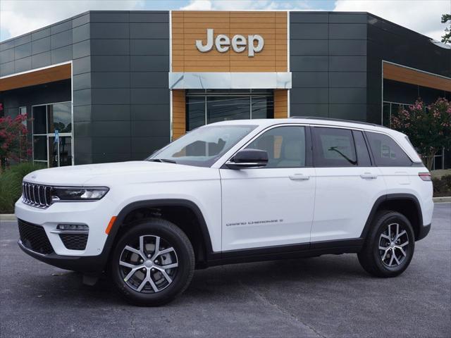 new 2025 Jeep Grand Cherokee car, priced at $45,425