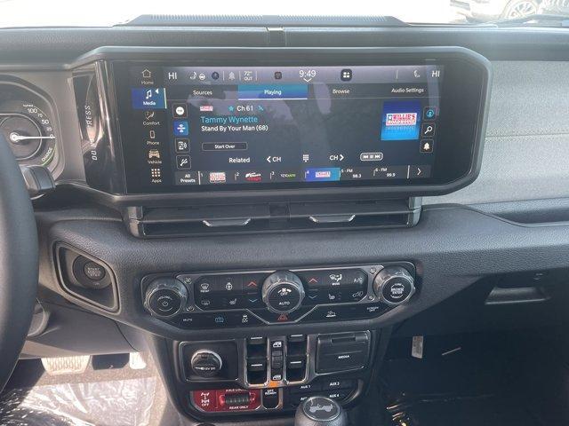 new 2025 Jeep Wrangler 4xe car