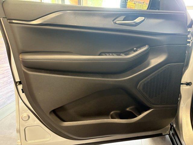 new 2025 Jeep Grand Cherokee L car, priced at $51,670