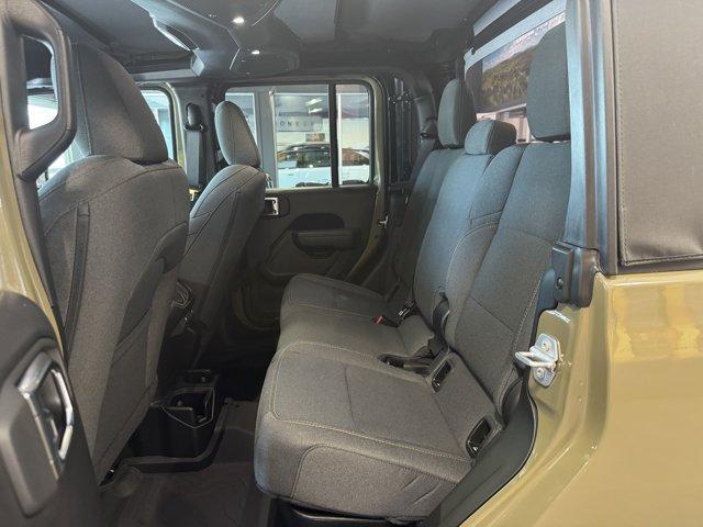 new 2025 Jeep Gladiator car, priced at $46,872