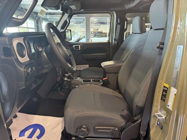 new 2025 Jeep Gladiator car, priced at $46,872