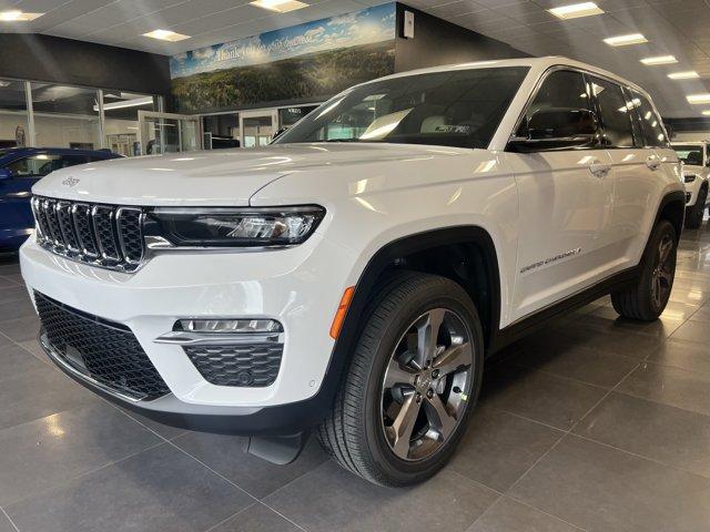 new 2025 Jeep Grand Cherokee car, priced at $53,593