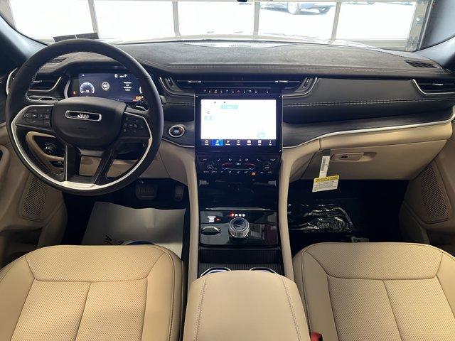 new 2025 Jeep Grand Cherokee car, priced at $53,593