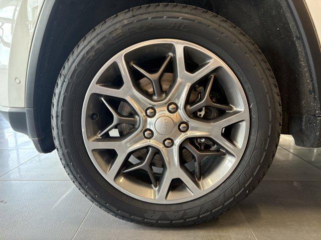 used 2022 Jeep Grand Cherokee WK car, priced at $32,804