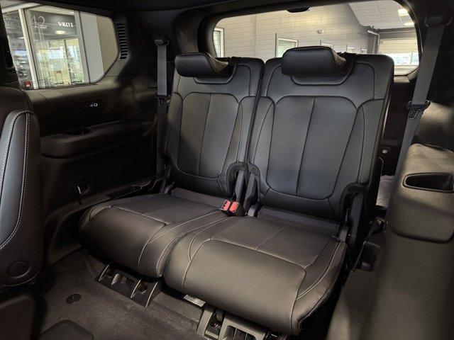 new 2025 Jeep Grand Cherokee L car