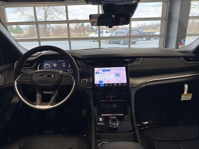 new 2025 Jeep Grand Cherokee L car