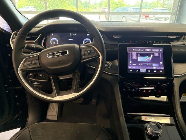 new 2025 Jeep Grand Cherokee car, priced at $49,670