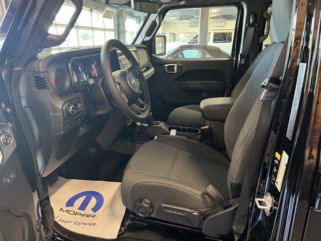 new 2025 Jeep Wrangler car, priced at $62,542